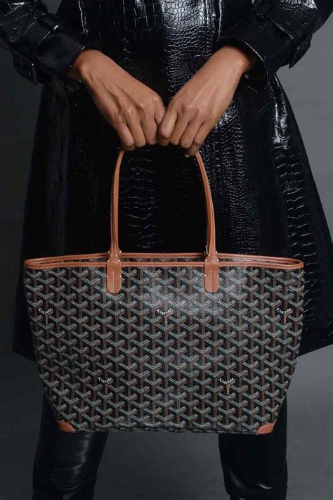 goyard artois pm singapore|Goyard Artois mm bag price.